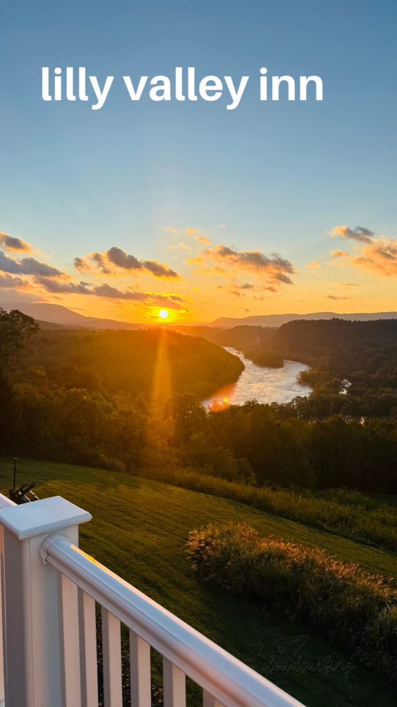 IMAGE OF SUNRISE AT LILLY VALLEY IN IN VIRGINIA