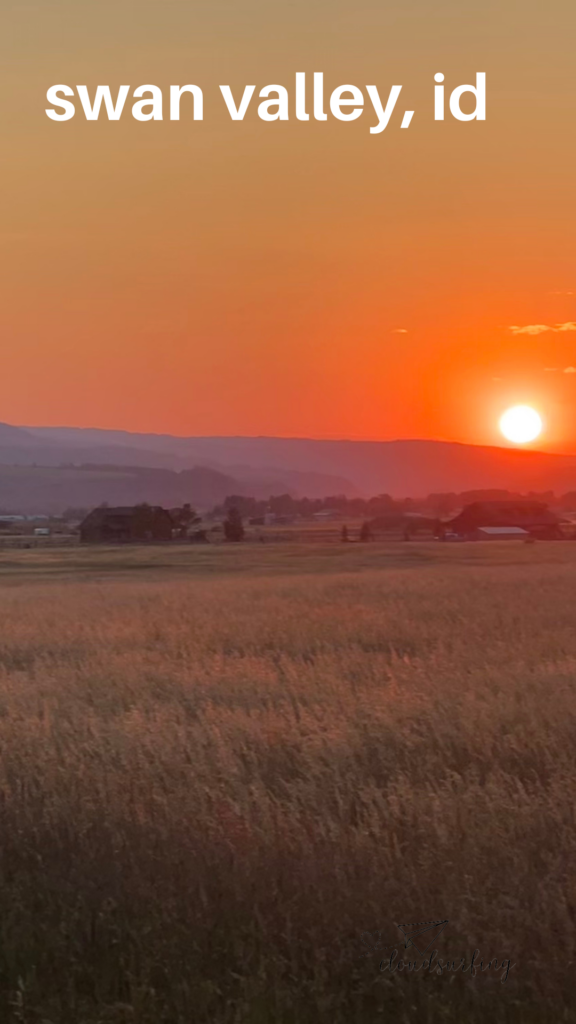 IMAGE OF SUNSET AT RIVER RETREAT LODGE IN SWAN VALLEY IDAHO